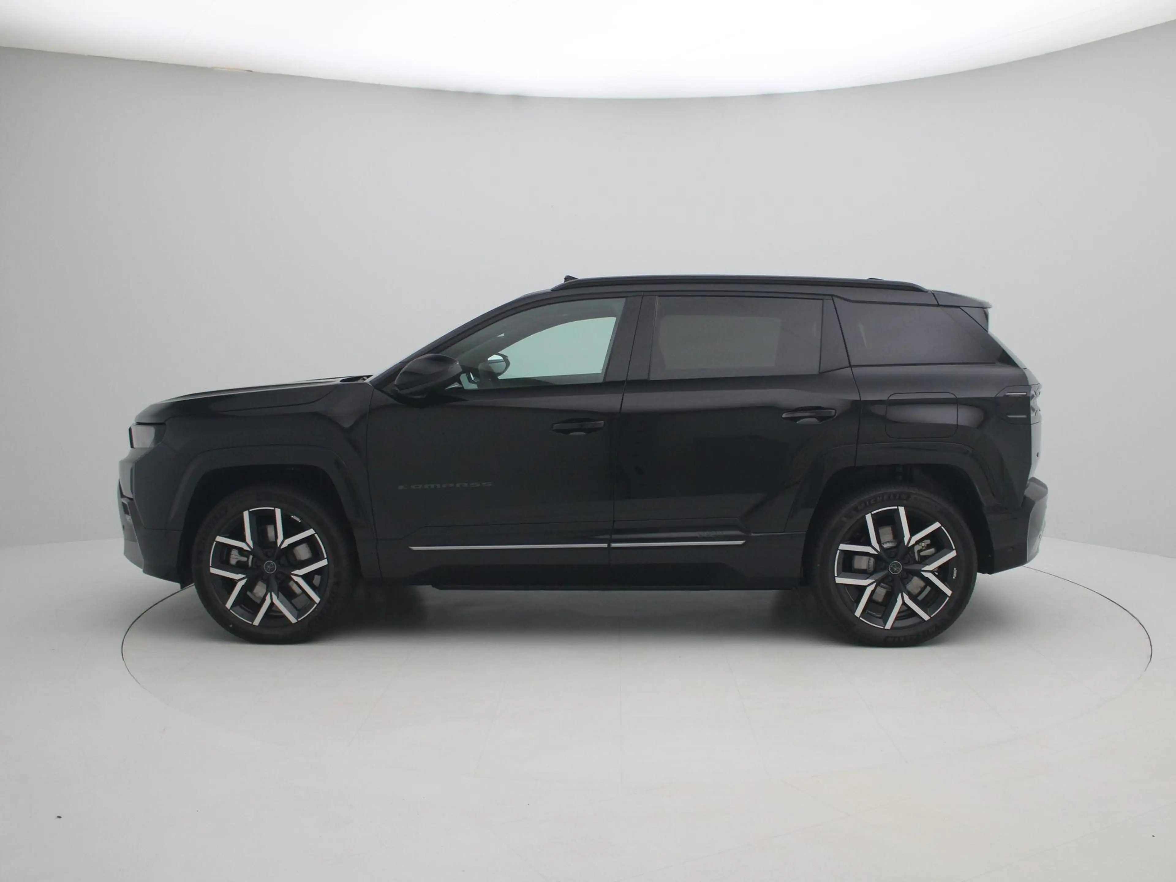 Jeep Compass Summit 74 kWh — photo 4