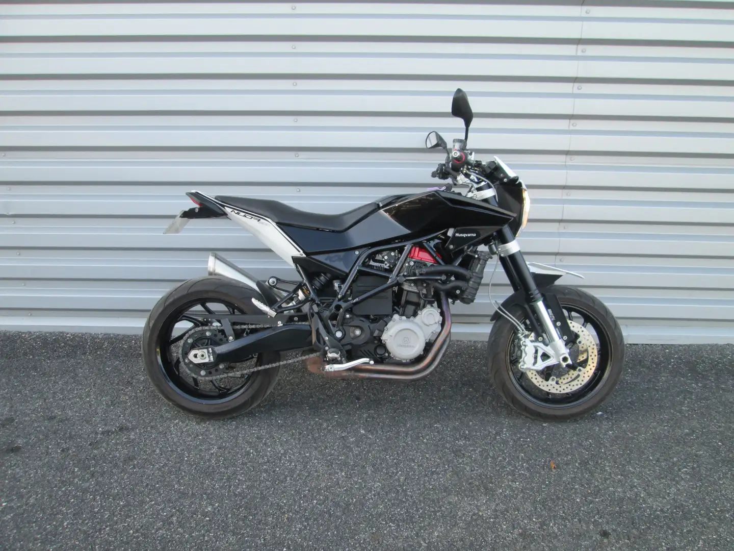 Husqvarna Nuda 900 Чорний - 2