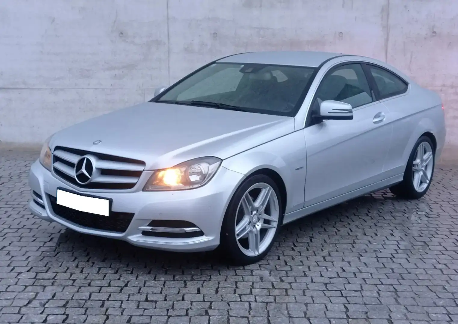 Mercedes-Benz C 250 C 250 CDI DPF Coupe (BlueEFFICIENCY) 7G-TRONIC Silber - 1