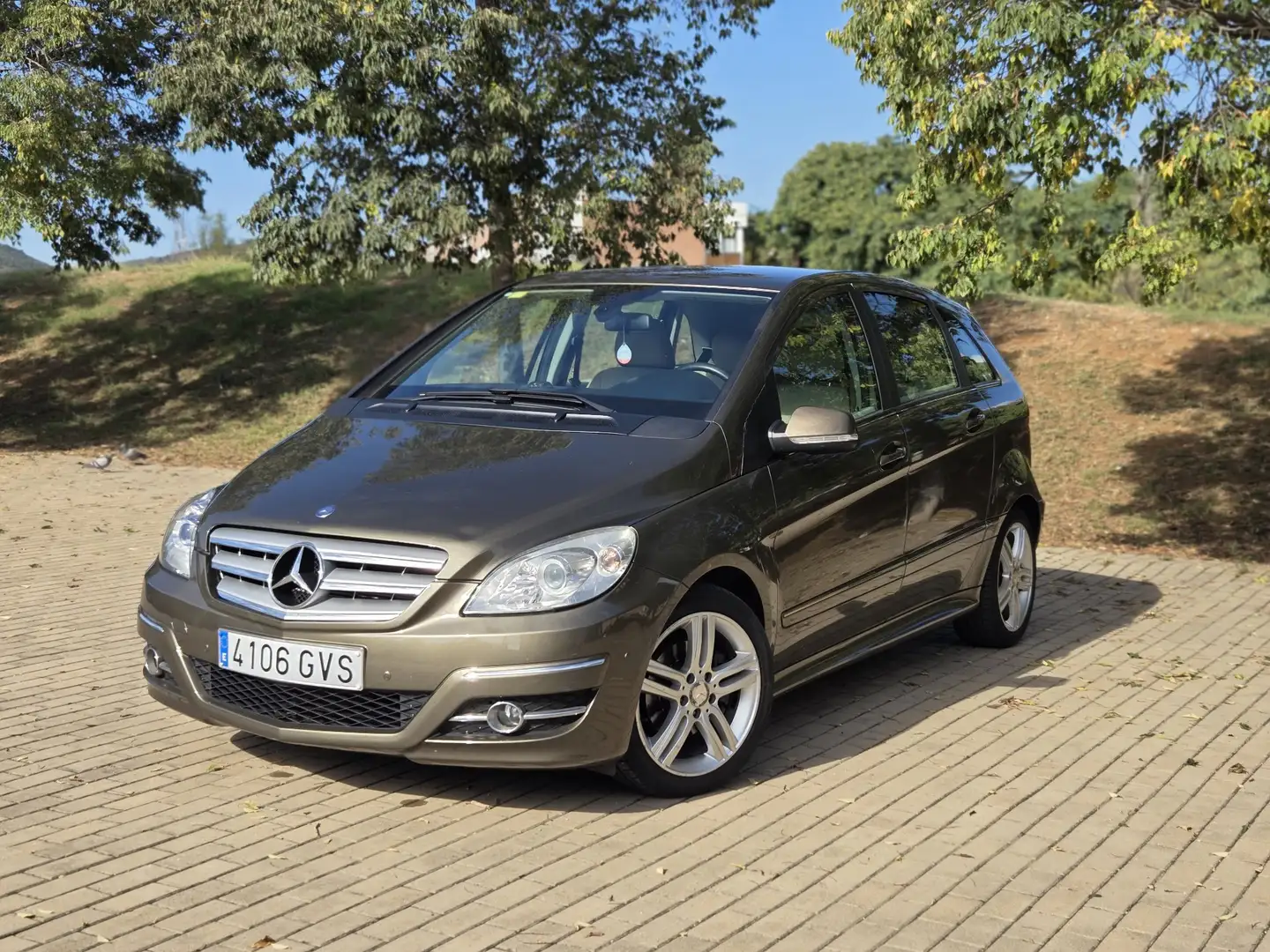 Mercedes-Benz B 180 180CDI Sport Edition Autotronic - 1