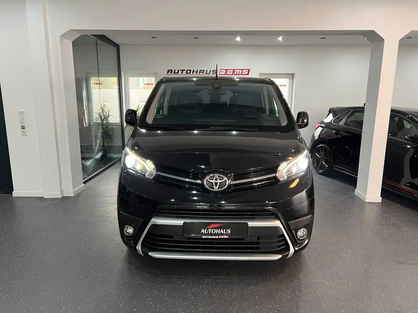 Toyota Proace Verso L1 Executive*ACC*HEAD-UP*LEDER*STAN Schwarz - 1