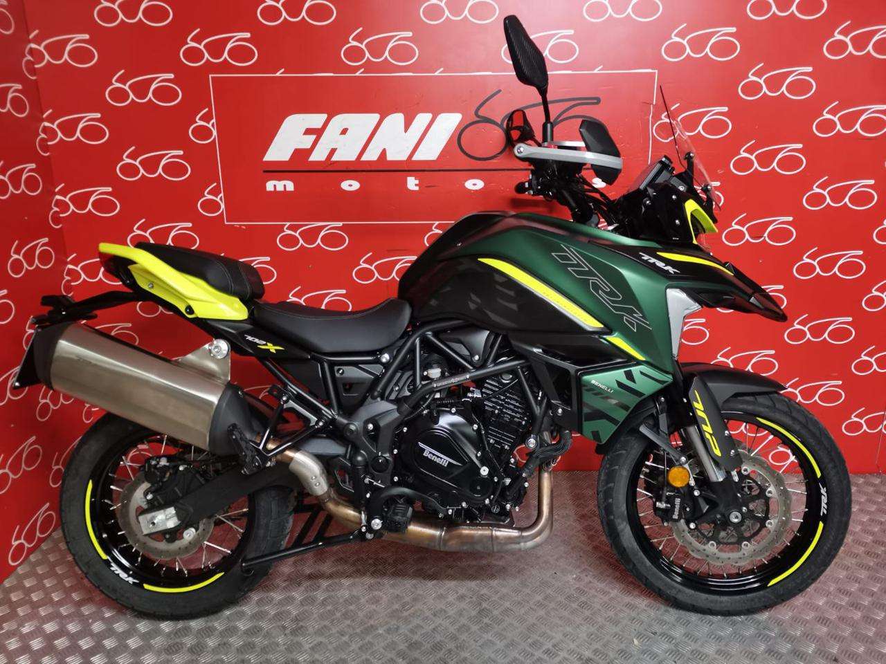 Benelli TRK 702 X