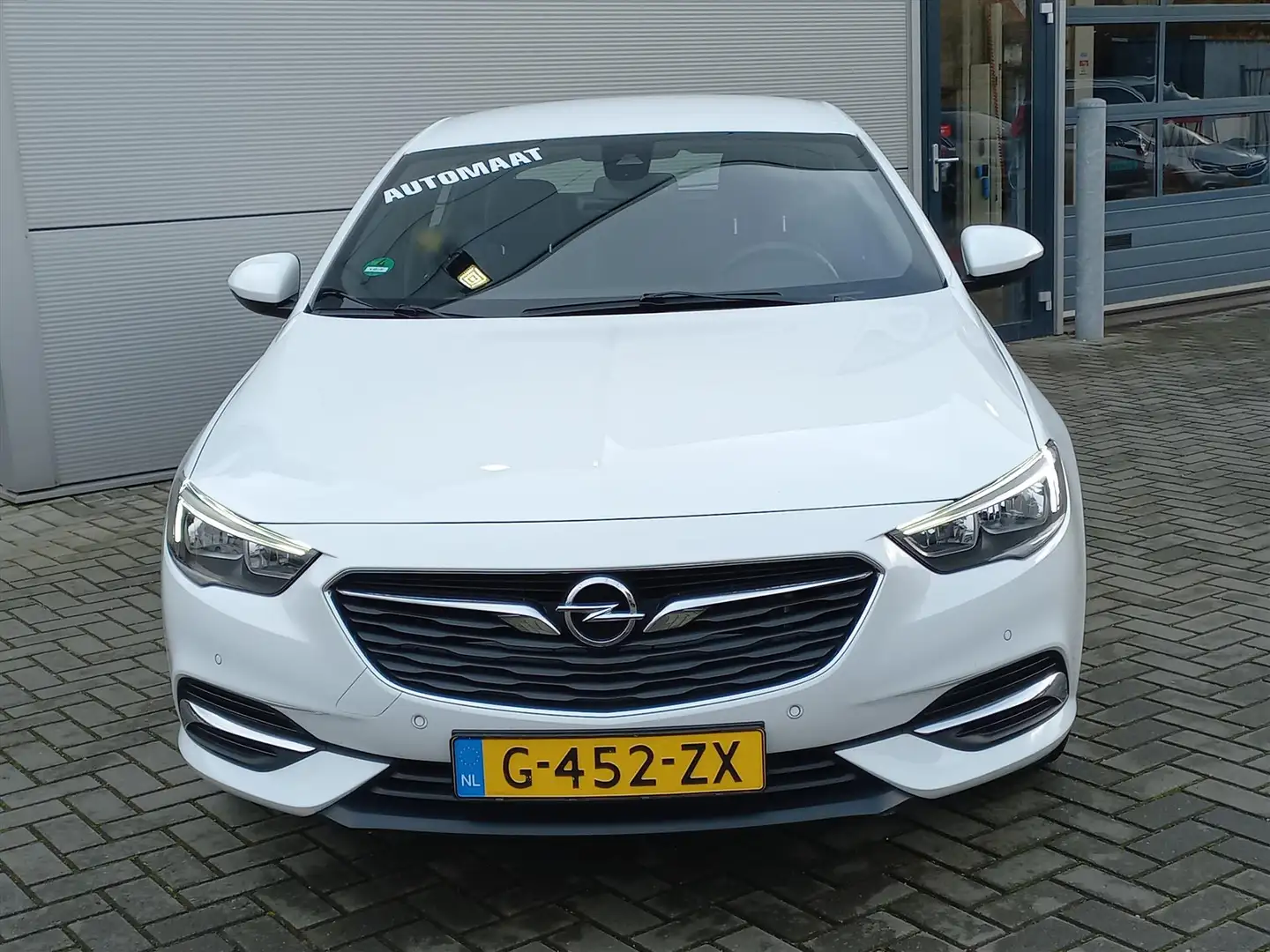 Opel Insignia Grand Sport 1.5T 165pk Business Executive Automaat Wit - 2