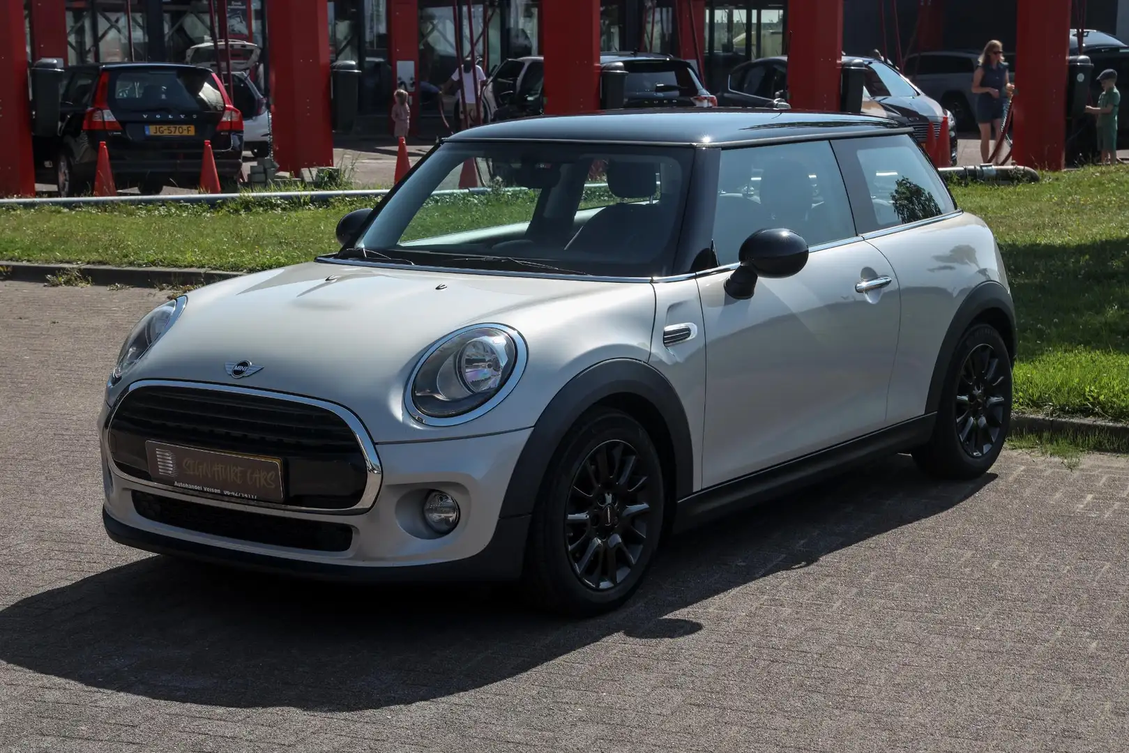 MINI Cooper 1.5 Business Automaat|Navi|JCW Velgen|Zwart Dak| Wit - 2