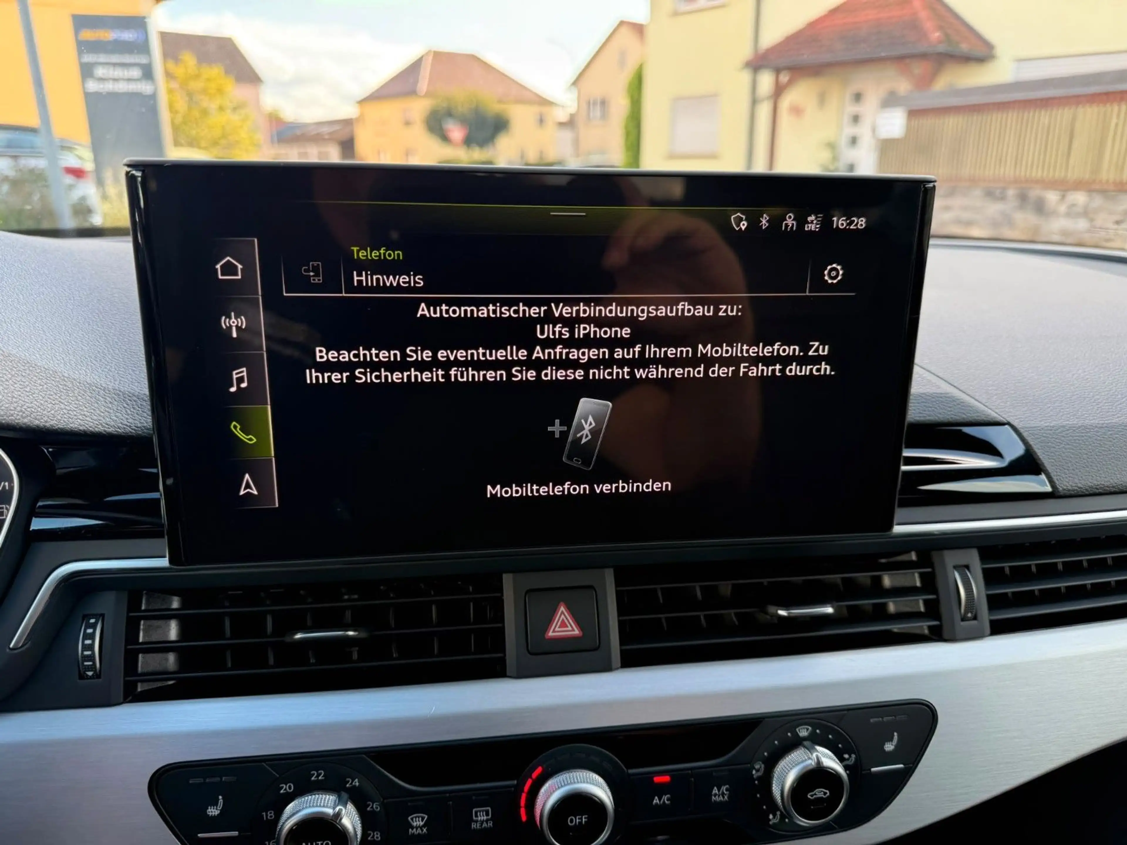 Audi A4 Avant 40 TDI quattro S line — photo 8