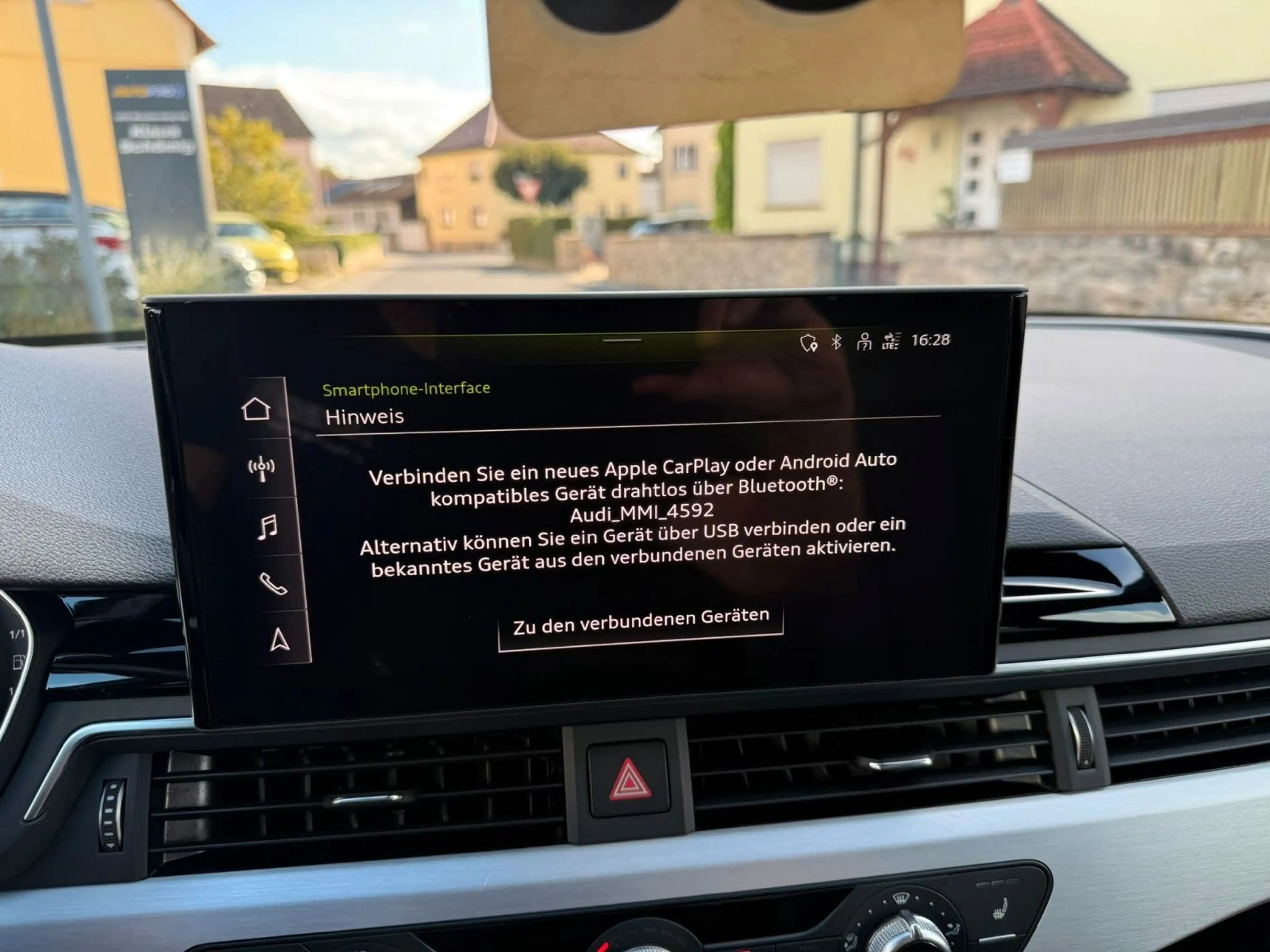 Audi A4 Avant 40 TDI quattro S line — photo 7