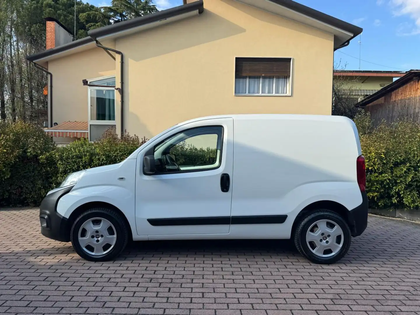 Fiat Fiorino 1.3 MJT 95CV Cargo SX Bianco - 1