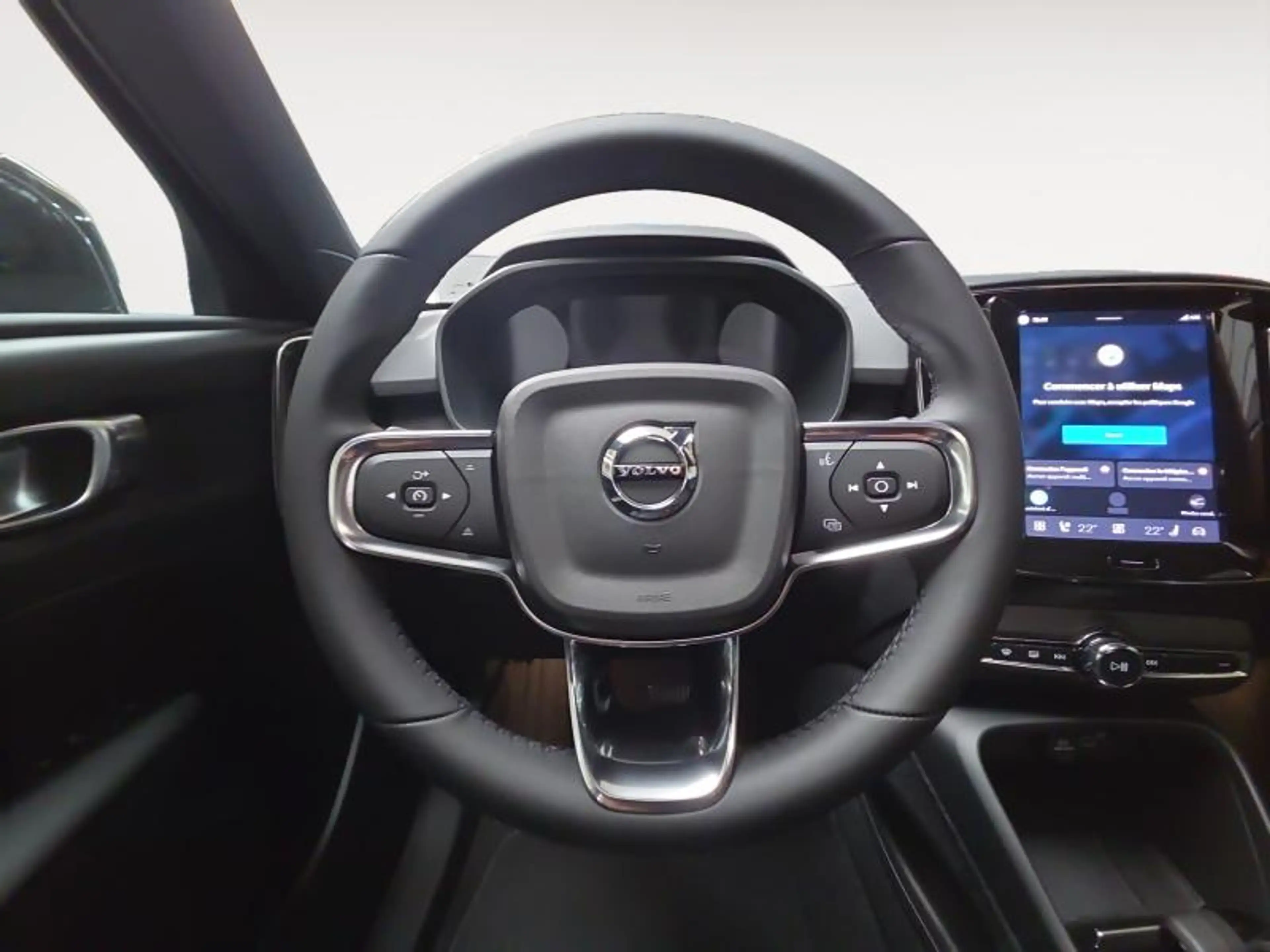 Volvo C40 Core Single Motor Extended Range — photo 12