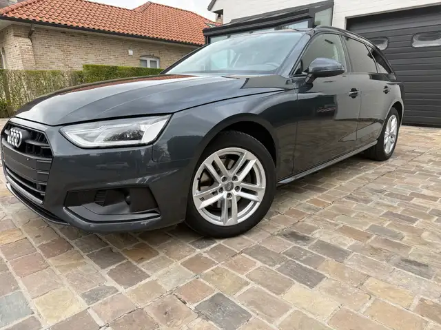 Audi A4 Avant 2.0 TDi Design S tronic