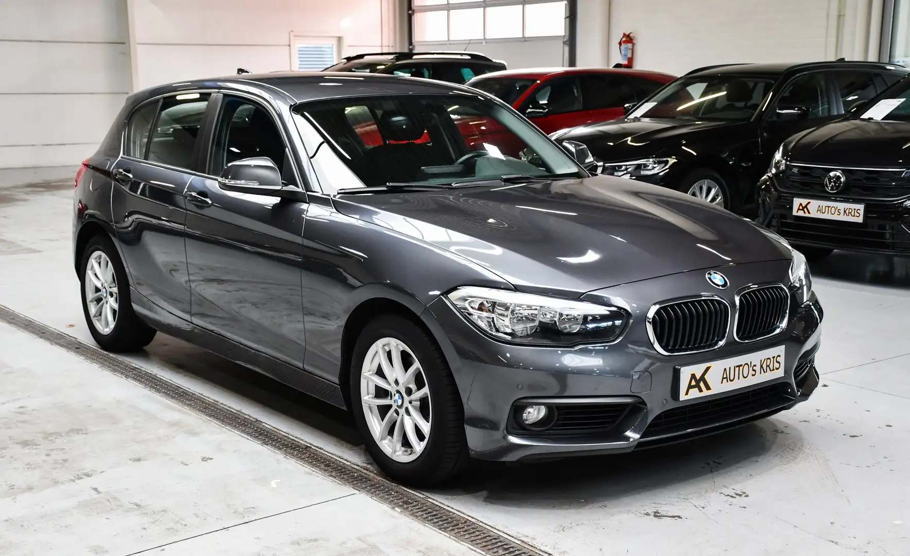 BMW 116 116i Edition - NAVIGATIE / BLUETOOTH / PDC / CC Grijs - 2