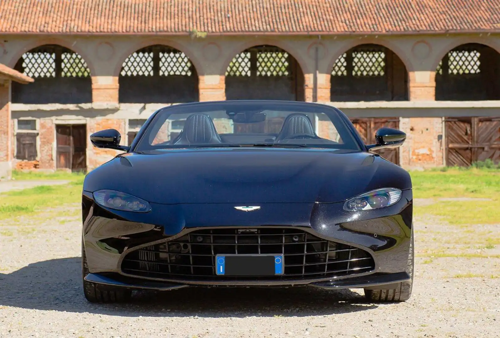 Aston Martin Vantage Roadster Nero - 2
