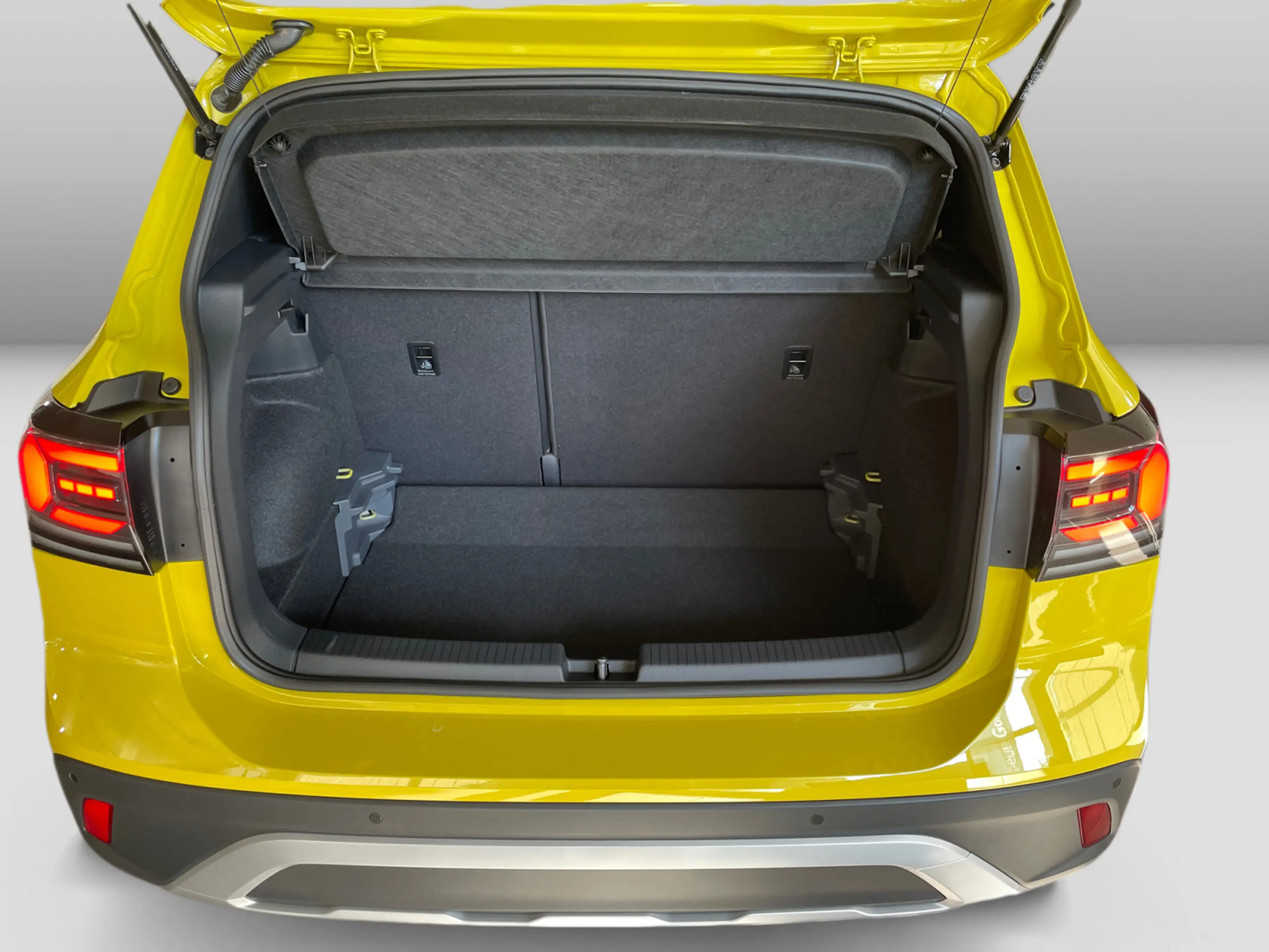 Volkswagen T-Cross Life 1.0 l TSI 85 kW (116 PS) DSG — photo 12