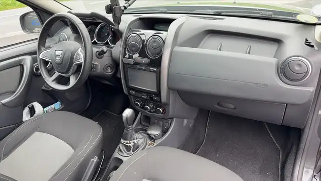 Dacia Duster view 10