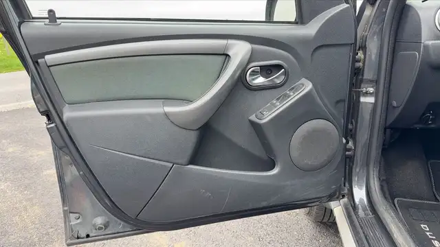Dacia Duster view 7