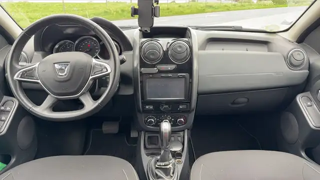 Dacia Duster view 11