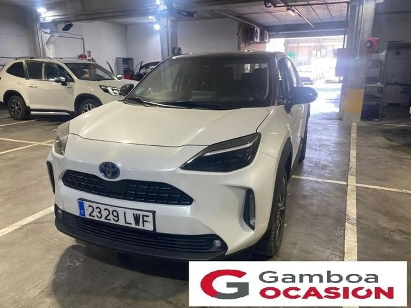 Toyota Yaris Cross 120H Style Bi-Tono Blanco - 1