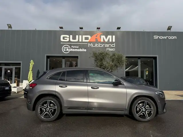 Mercedes-Benz GLA 200 GLA 200d Premium auto