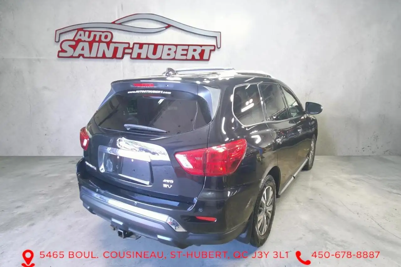 Nissan Pathfinder снимка Nissan Pathfinder