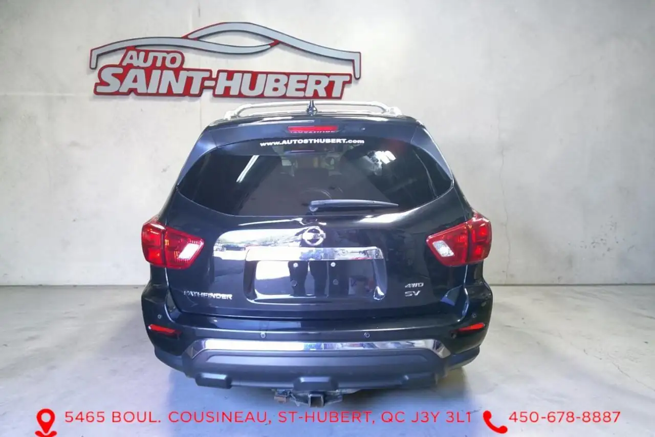 Nissan Pathfinder снимка Nissan Pathfinder