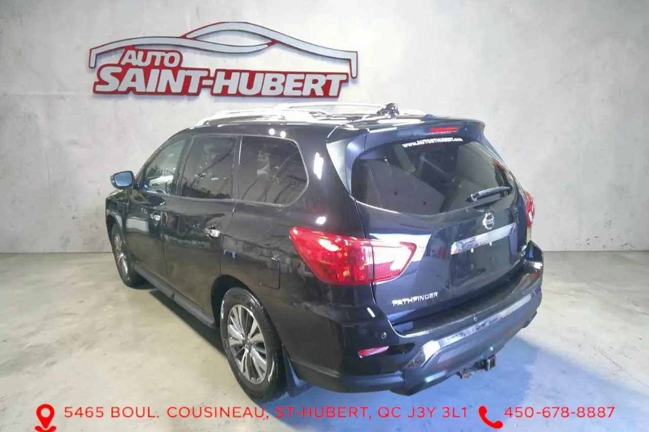 Nissan Pathfinder снимка Nissan Pathfinder