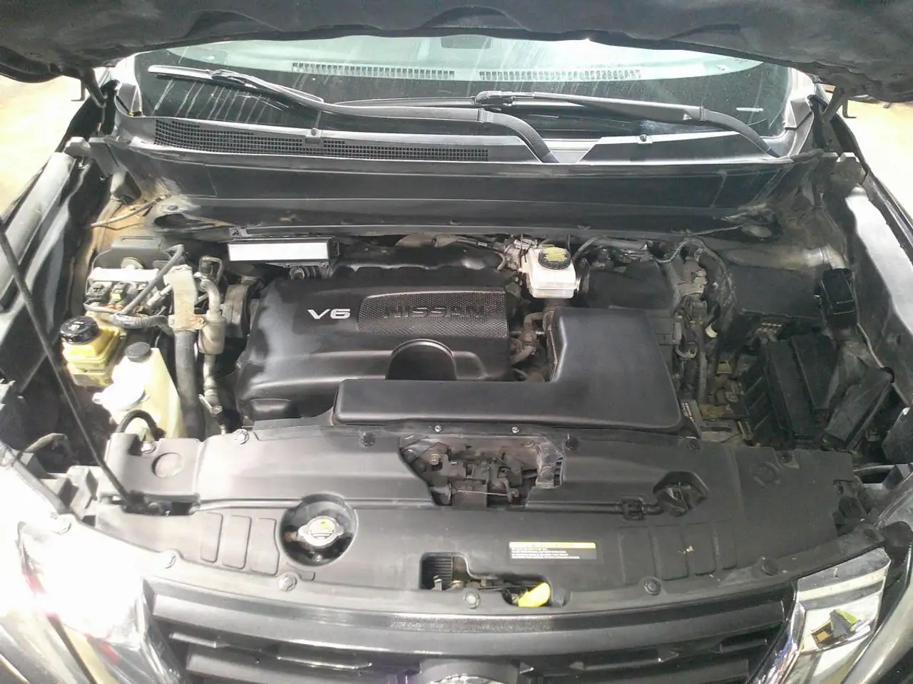 Nissan Pathfinder снимка Nissan Pathfinder