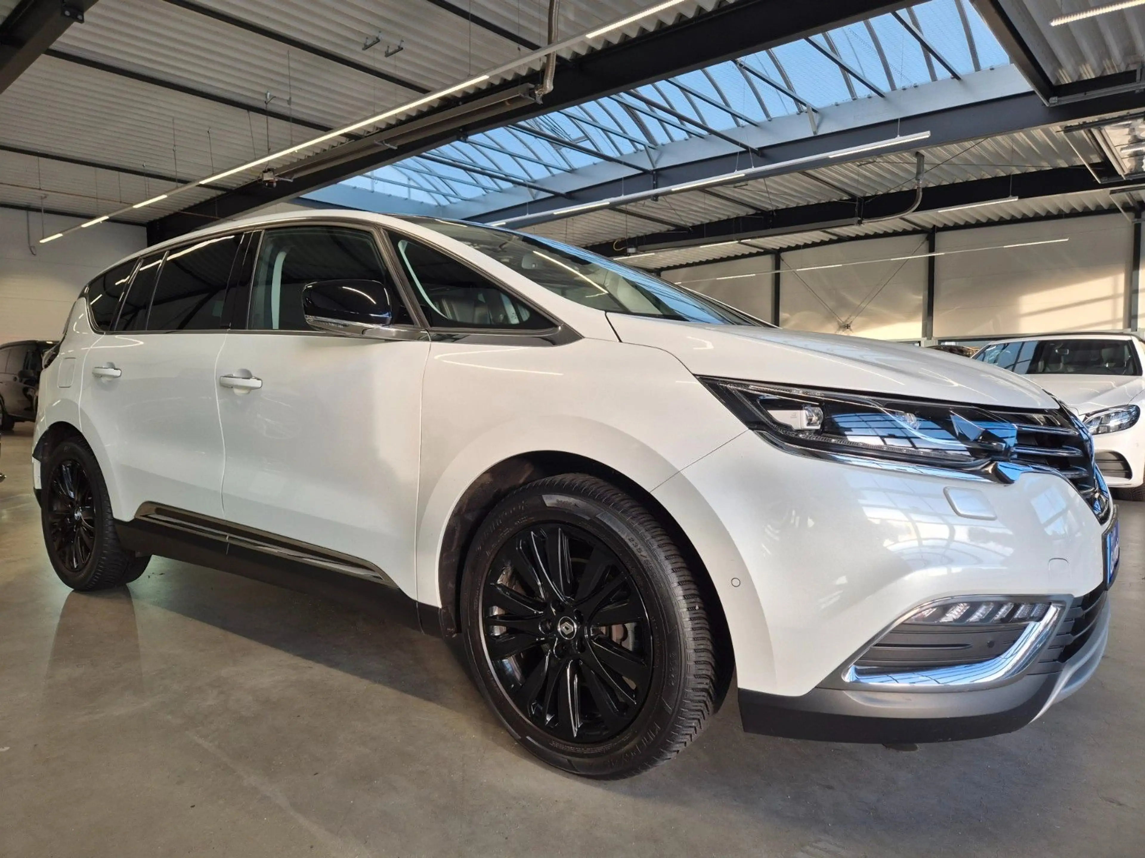 Renault Espace ESPACE V INITIALE PARIS LEDER PANO AHK 7-SITZER — photo 3