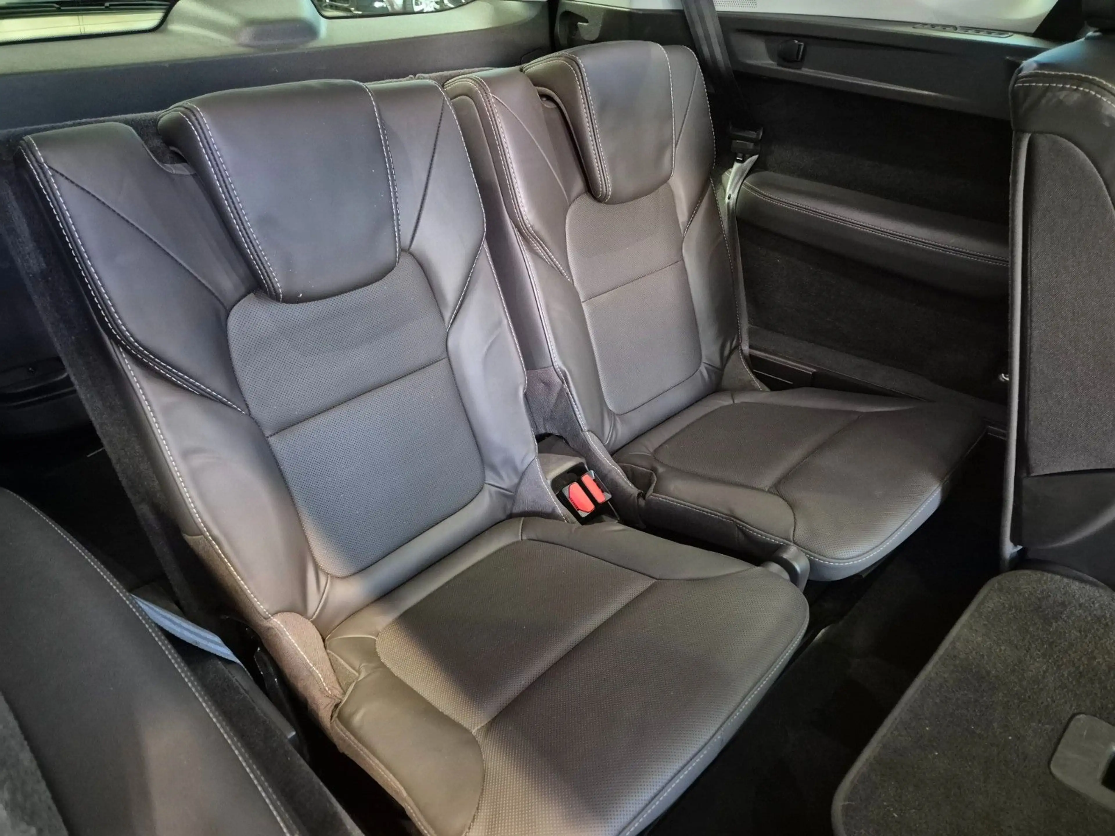 Renault Espace ESPACE V INITIALE PARIS LEDER PANO AHK 7-SITZER — photo 15