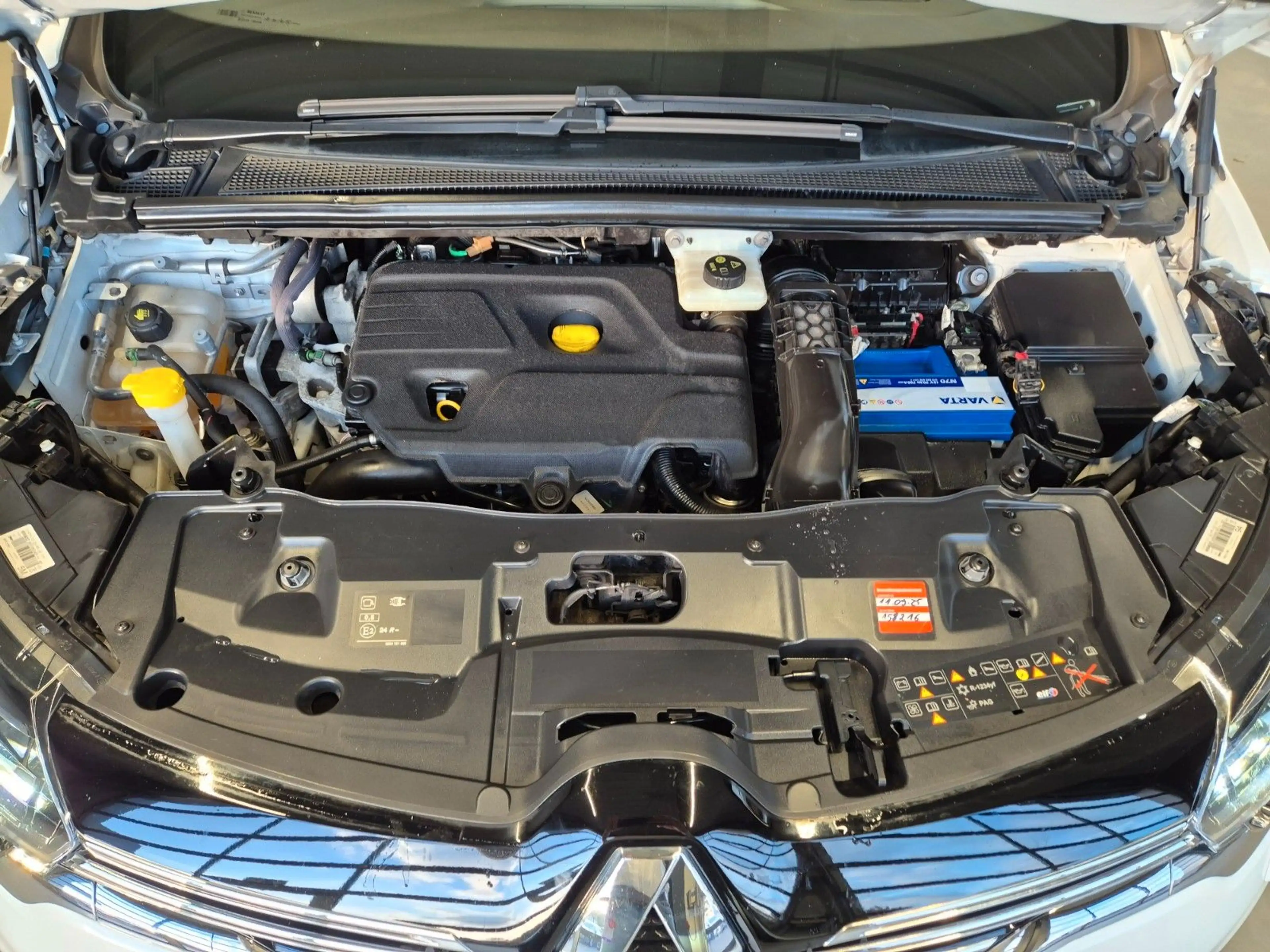 Renault Espace ESPACE V INITIALE PARIS LEDER PANO AHK 7-SITZER — photo 29