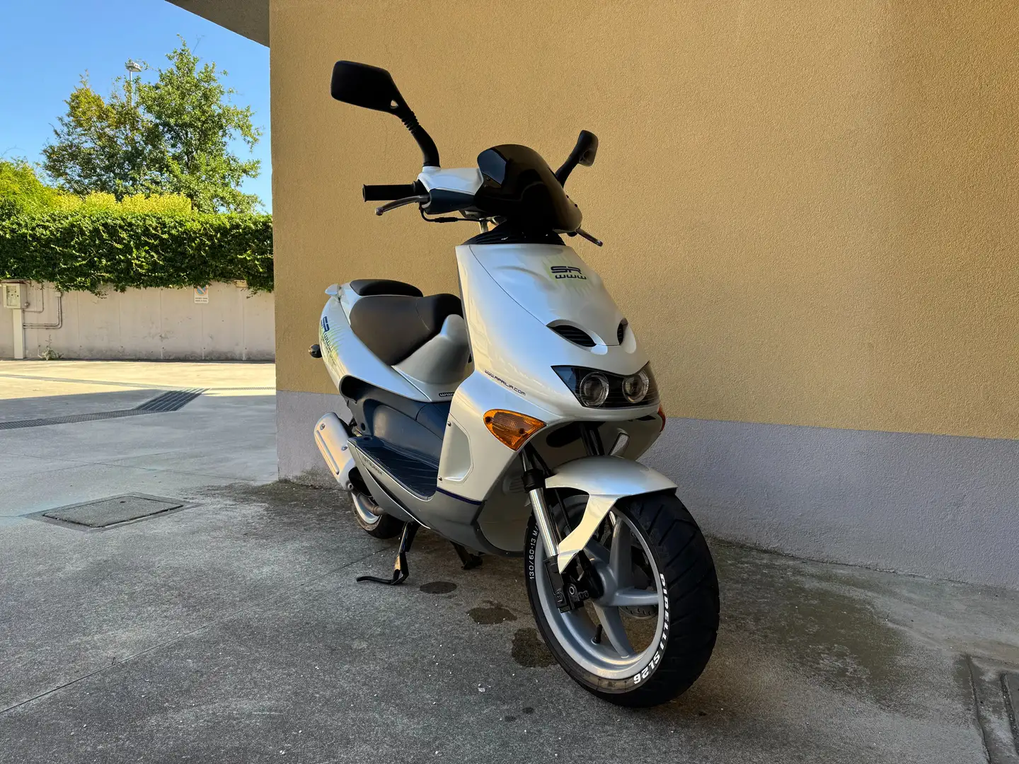 Aprilia SR 50 WWW Wit - 1
