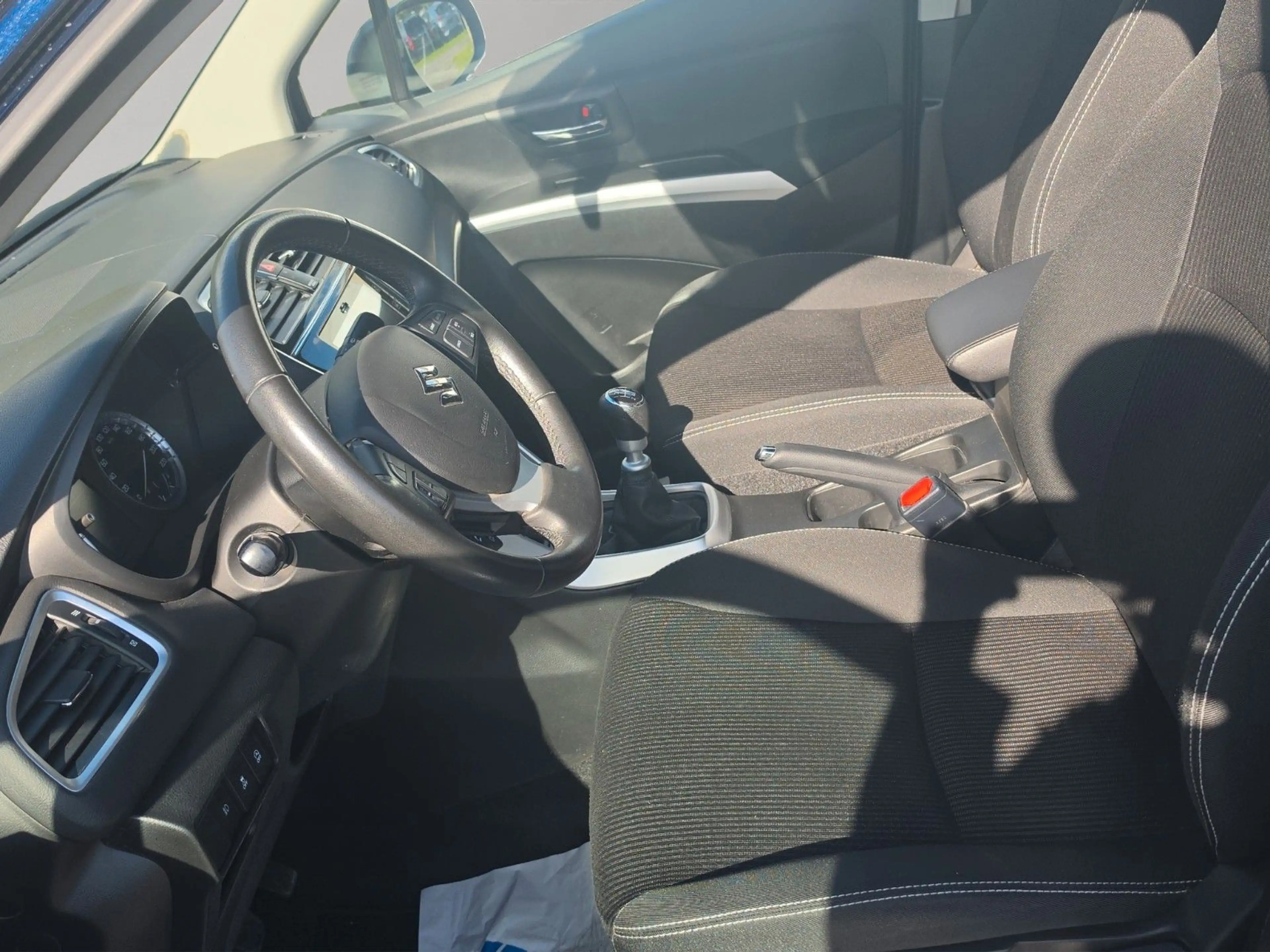 Suzuki SX4 S-Cross Comfort — photo 11