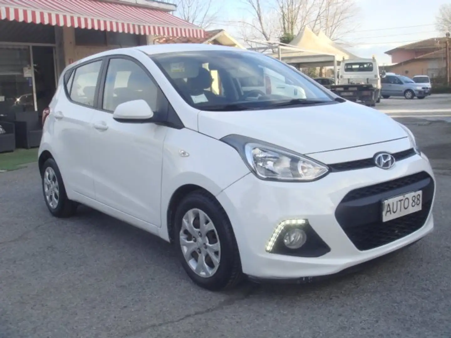Hyundai i10 i10 1.0 Classic econext Gpl Bianco - 2