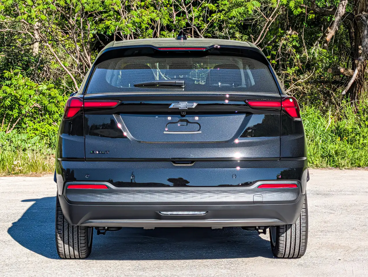 Chevrolet Bolt photo Chevrolet Bolt