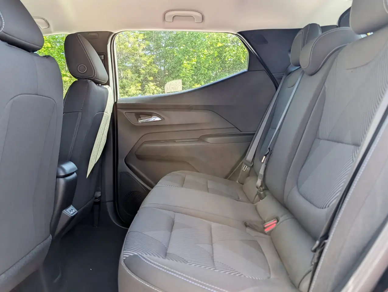 Chevrolet Bolt photo Chevrolet Bolt