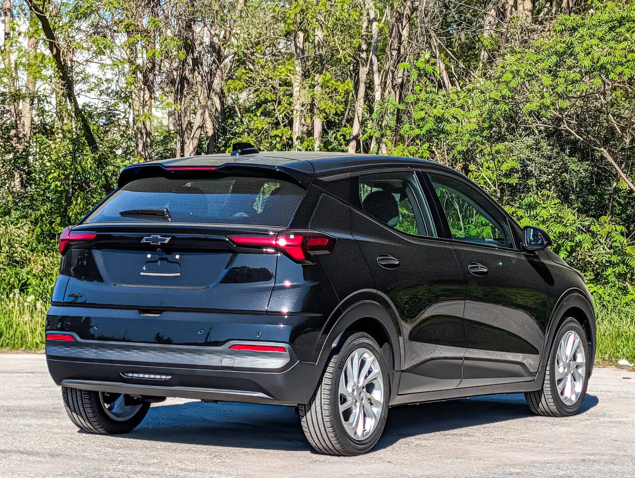 Chevrolet Bolt photo Chevrolet Bolt