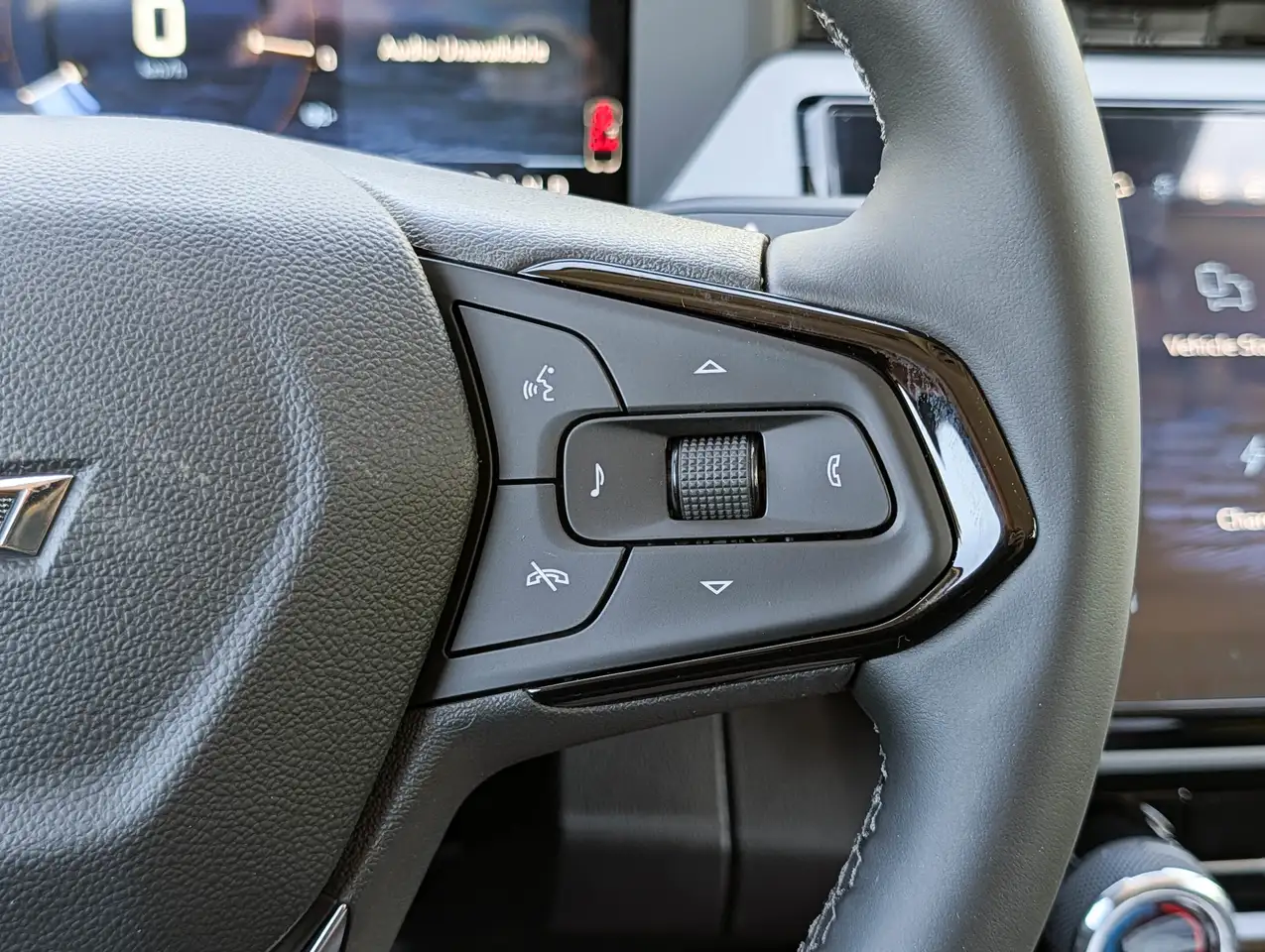 Chevrolet Bolt photo Chevrolet Bolt