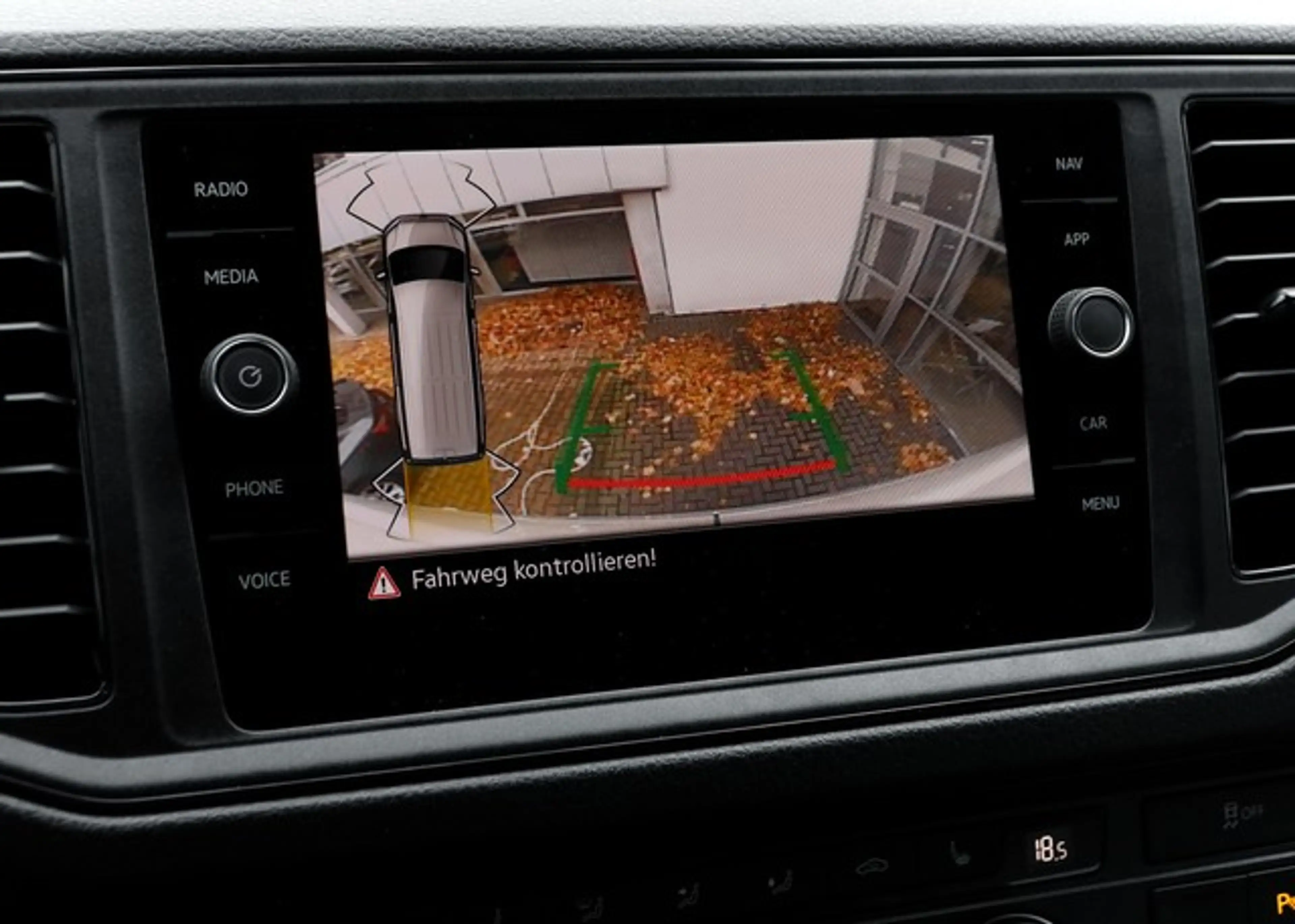 Volkswagen Grand California 680 DSG NAVI-KLIMA-KAMERA-LED-ACC — photo 10