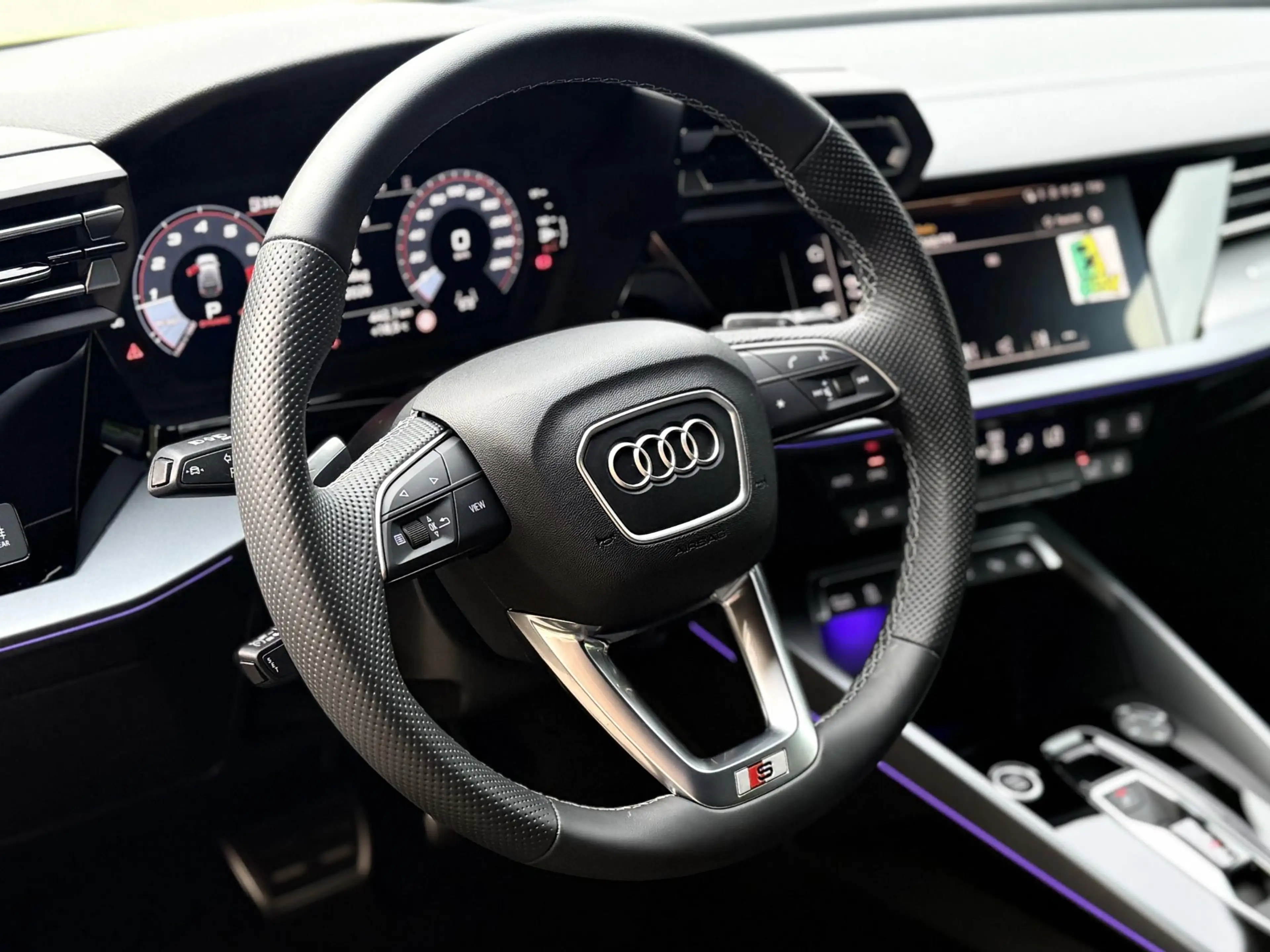 Audi A3 Sportback 35 TFSI S-Line Sport l Pano l Sonos l Dy — photo 4