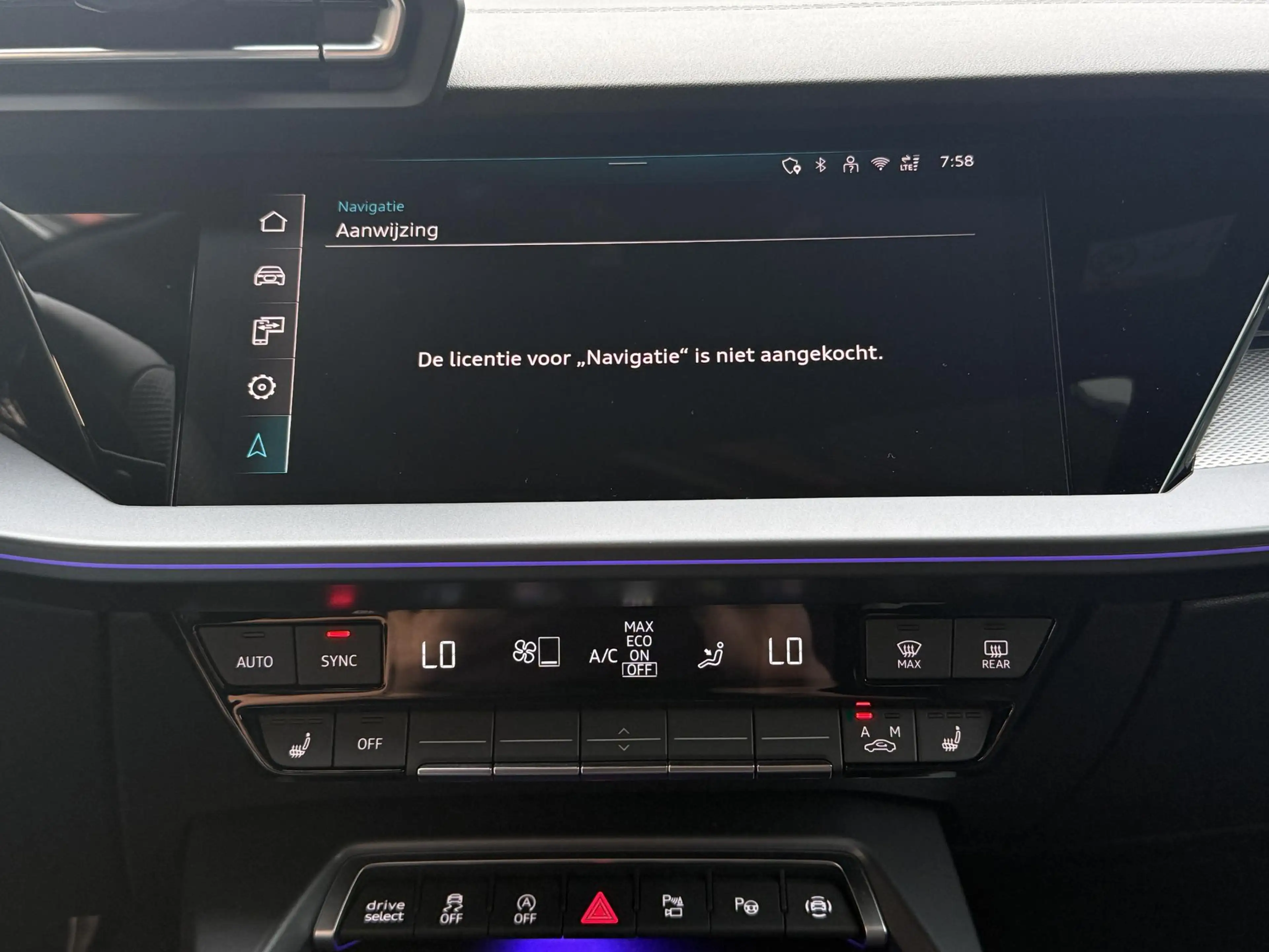 Audi A3 Sportback 35 TFSI S-Line Sport l Pano l Sonos l Dy — photo 18