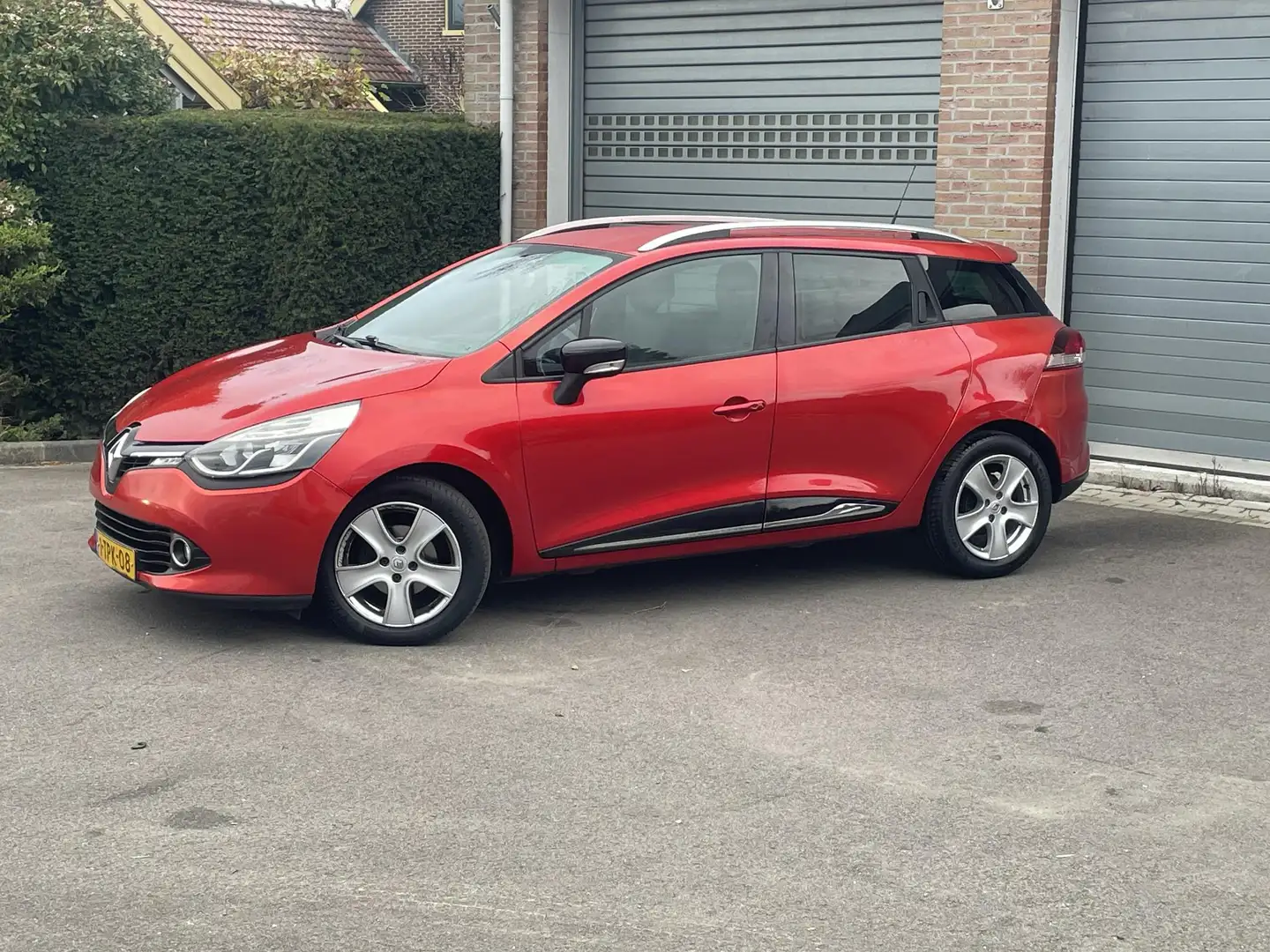 Renault Clio Estate 1.5 dCi ECO Dynamique Rouge - 2