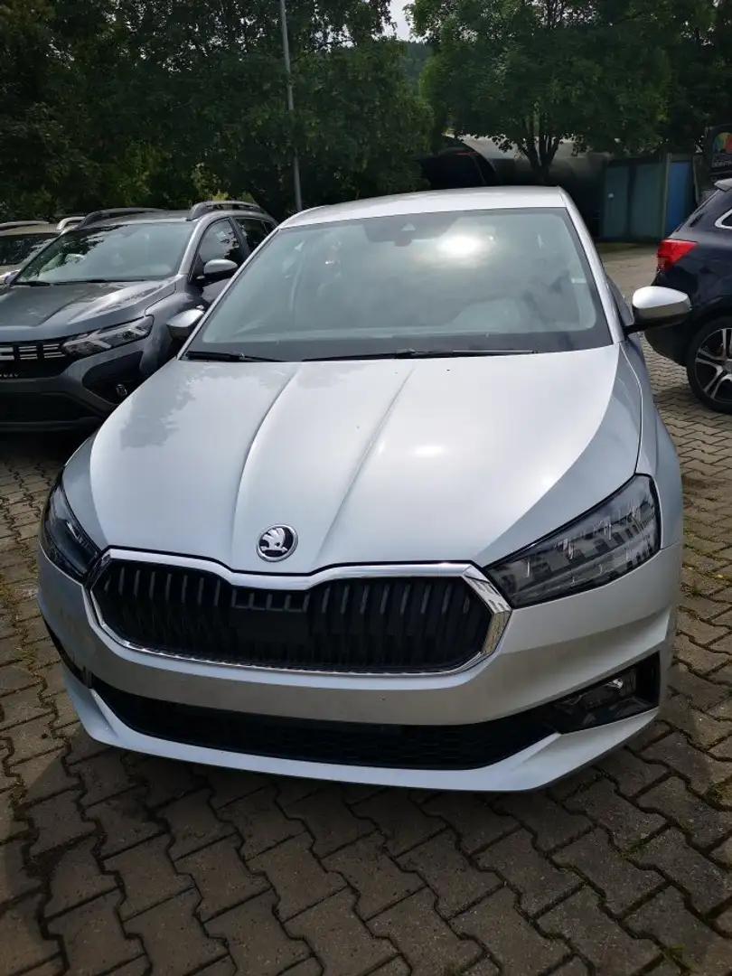 Skoda Fabia 1.0 MPI Selection Silber - 1