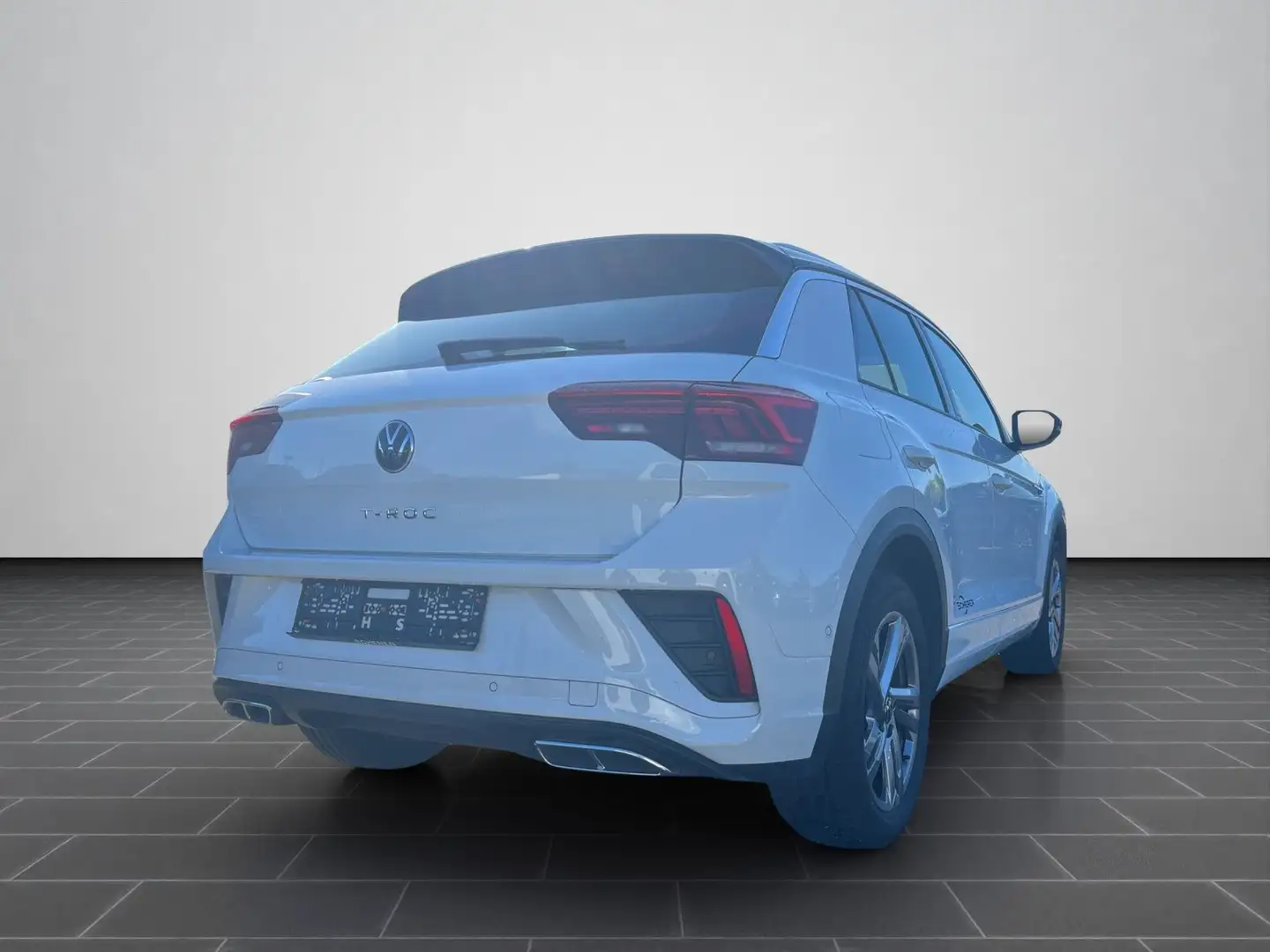 Volkswagen T-Roc R-Line 1.5 TSI ACC LED NAVI PDC RFK Weiß - 2