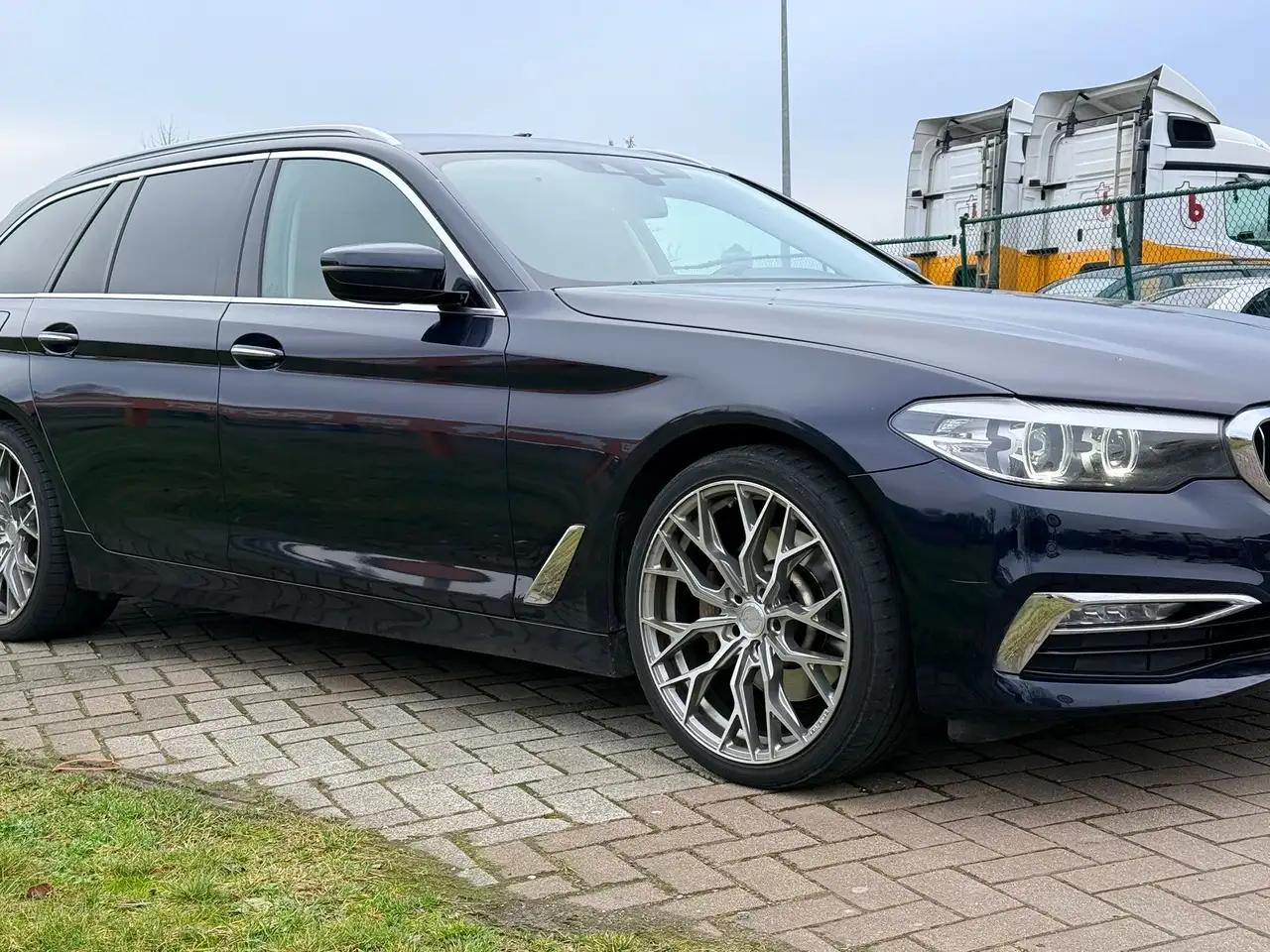 BMW 530
