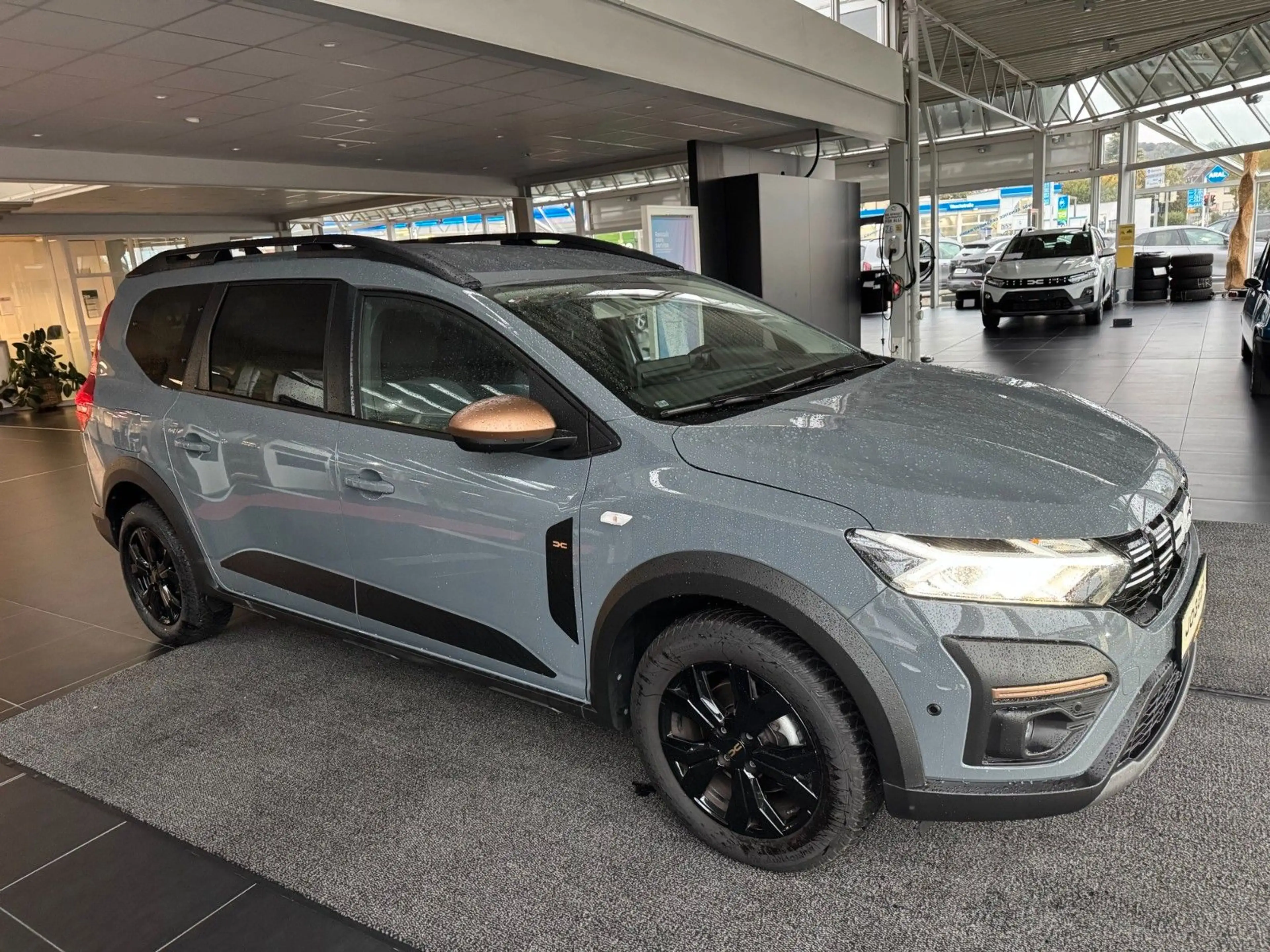 Dacia Jogger Extreme TCe110  7-Sitzer *Top Ausstattung — photo 2