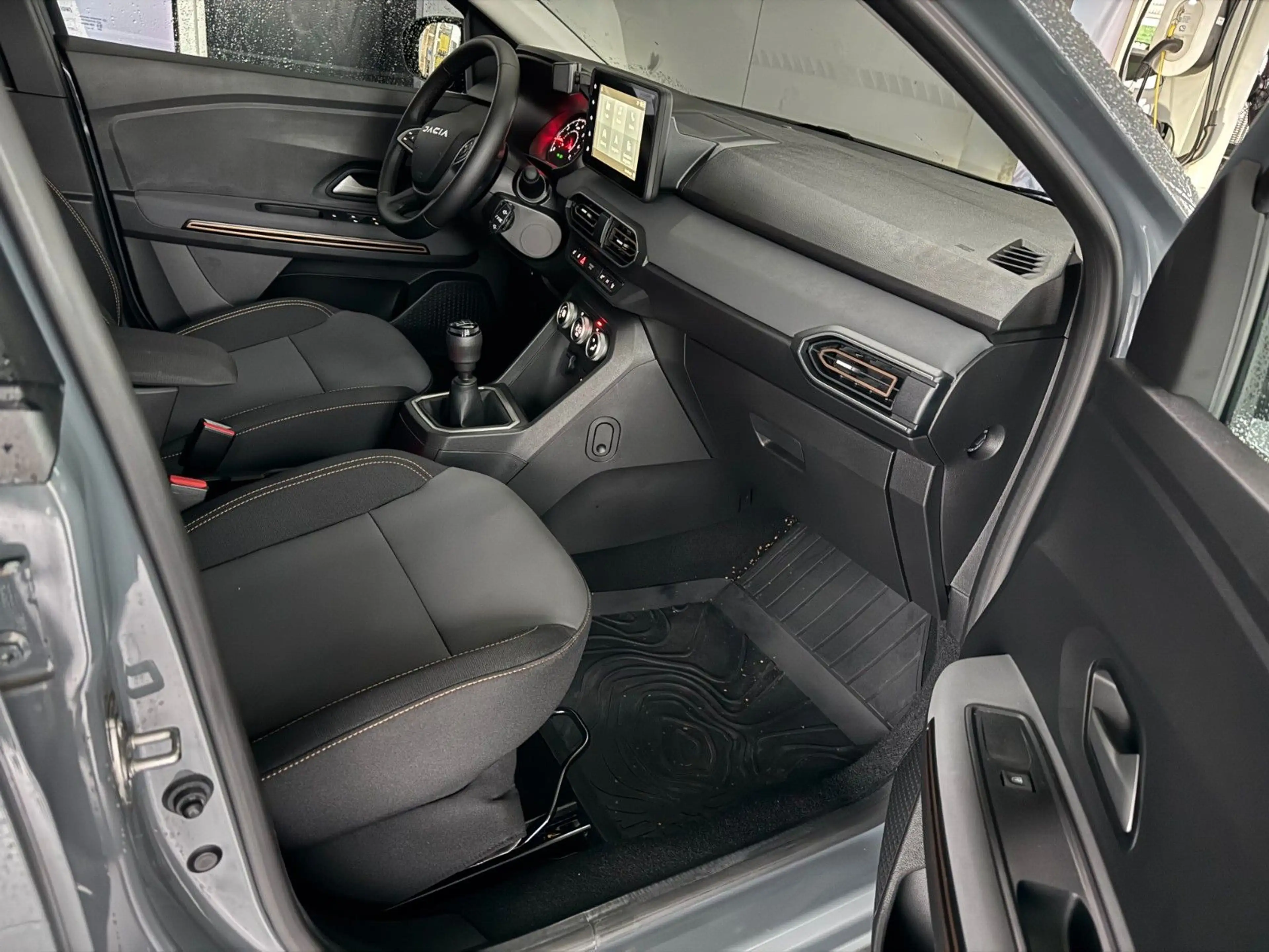 Dacia Jogger Extreme TCe110  7-Sitzer *Top Ausstattung — photo 14