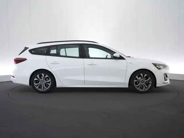 Ford Focus view 6