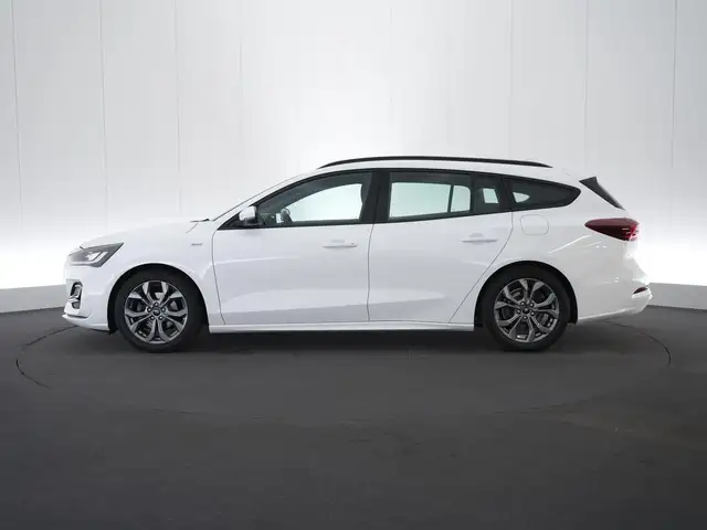 Ford Focus view 4