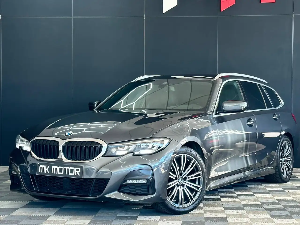 BMW 320