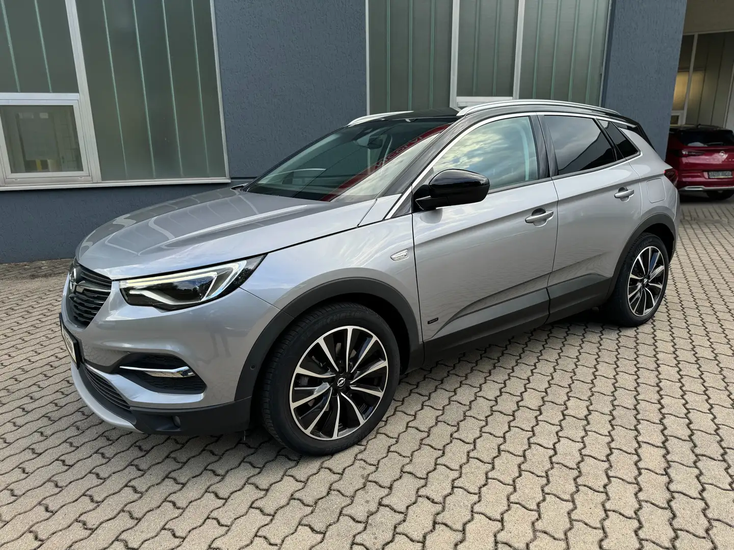 Opel Grandland X Ultimate Plug-in-Hybrid,LED*Navi*RFK*7,4kW Charger Grau - 1