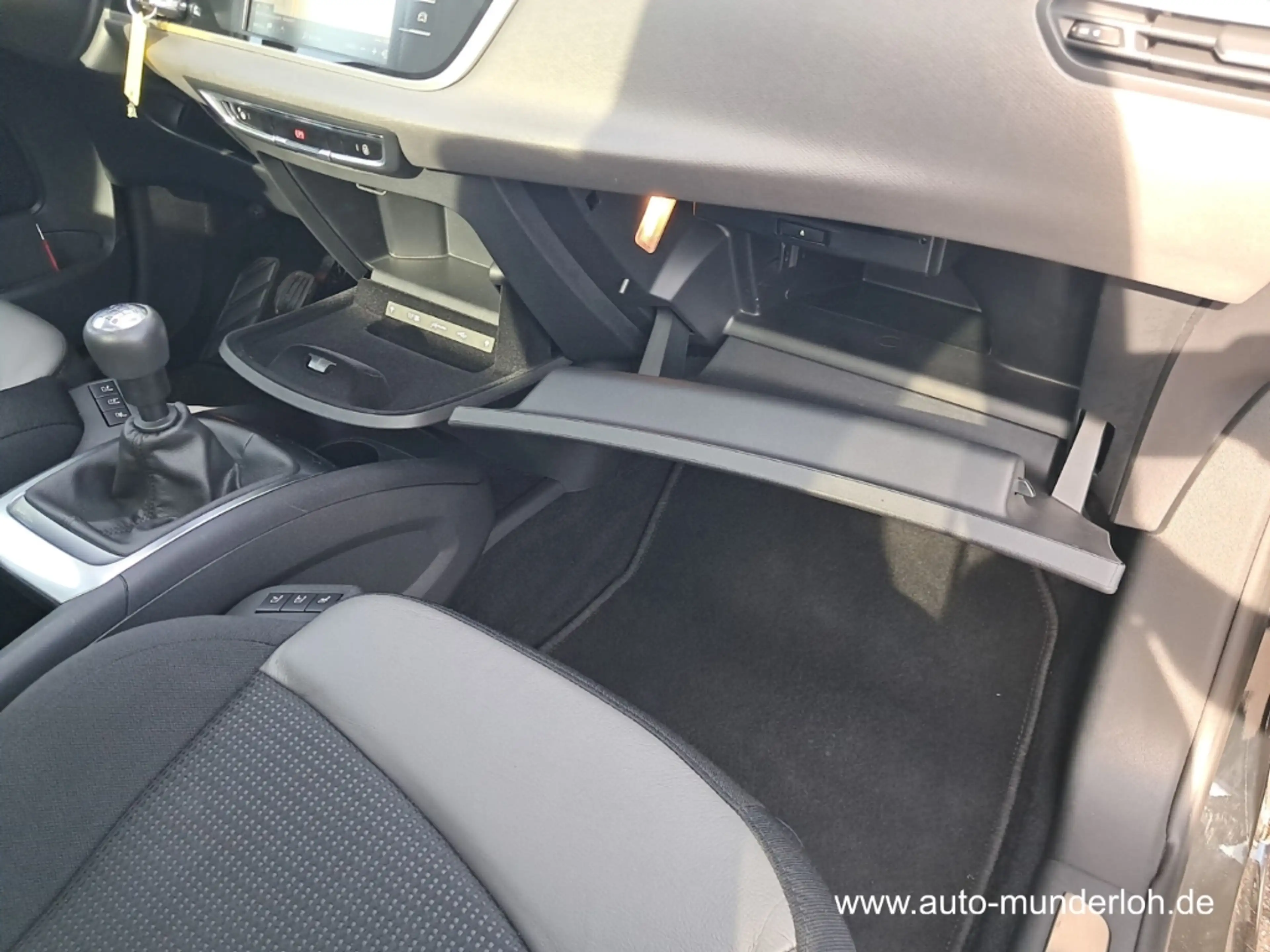 Citroen C4 SpaceTourer PureTech 130 Shine — photo 20