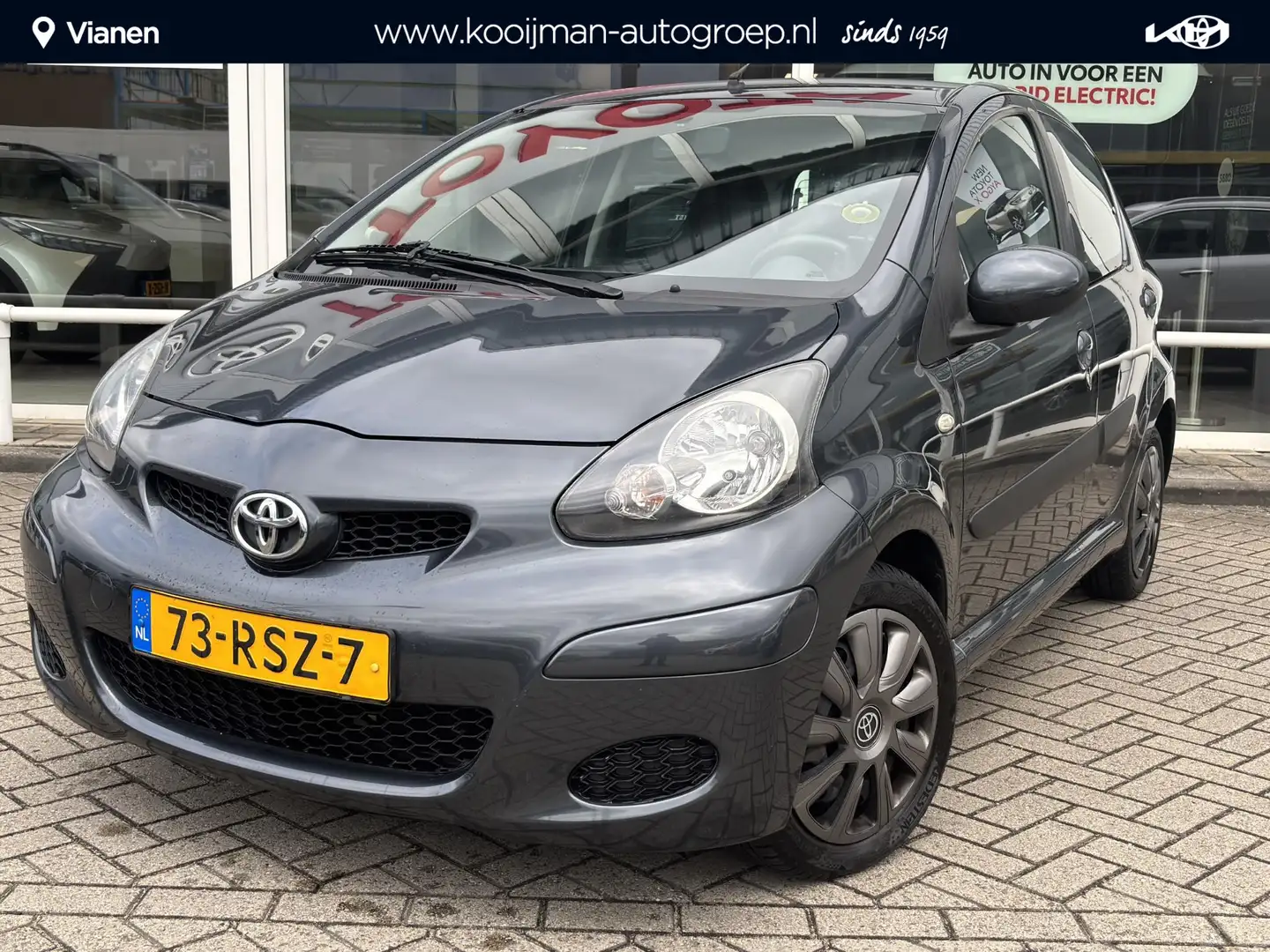 Toyota Aygo 1.0-12V Comfort Navigator Gris - 1